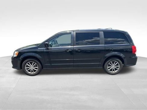 Used 2015 Dodge Grand Caravan SXT FWD image 10