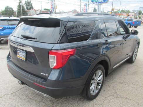 Used 2023 Ford Explorer XLT w/ Equipment Group 202A AWD/4WD image 4