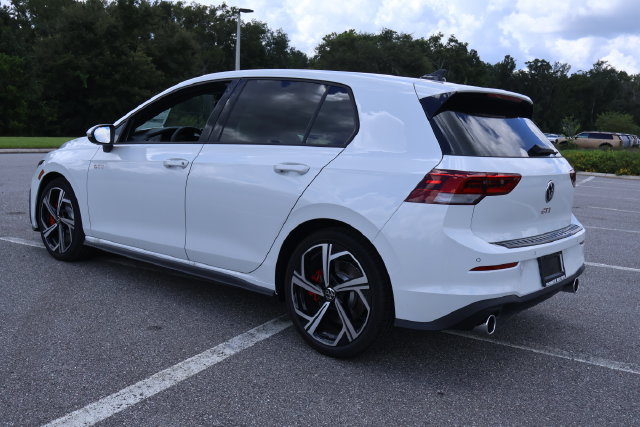 New 2026 Volkswagen GTI SE FWD image 5