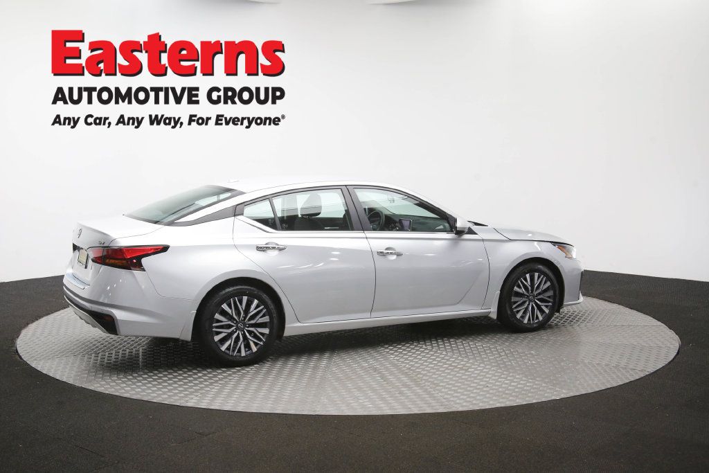 Used 2023 Nissan Altima 2.5 SV FWD image 45