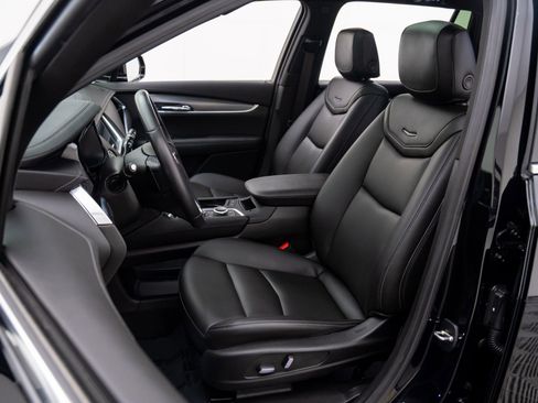 Certified 2023 Cadillac XT6 Luxury w/ LPO, Floor Liner Package image 19