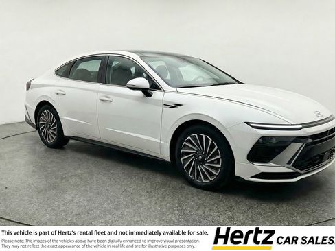 Used 2025 Hyundai Sonata SEL FWD image 1