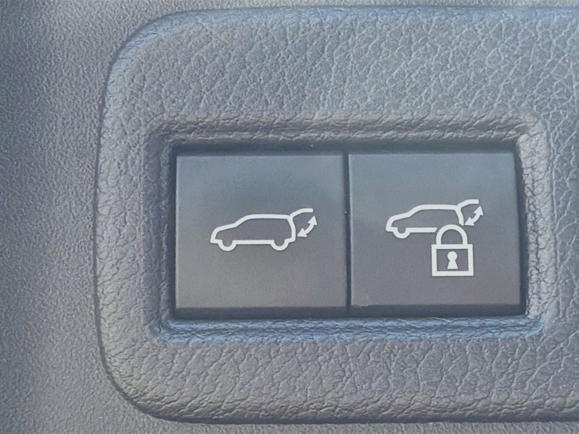 Used 2023 Subaru Solterra AWD image 31