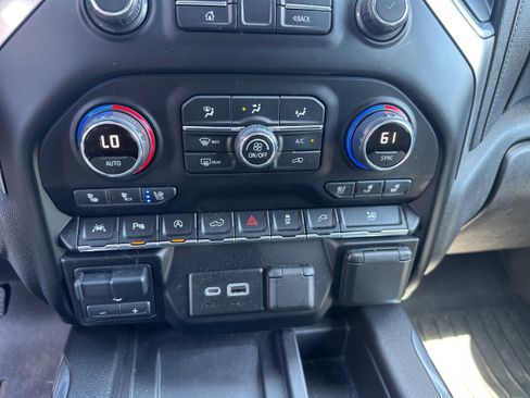 Used 2020 Chevrolet Silverado 1500 LTZ w/ LTZ Plus Package AWD/4WD image 31