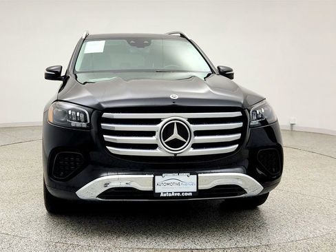 Used 2024 Mercedes-Benz GLS 450 4MATIC image 2