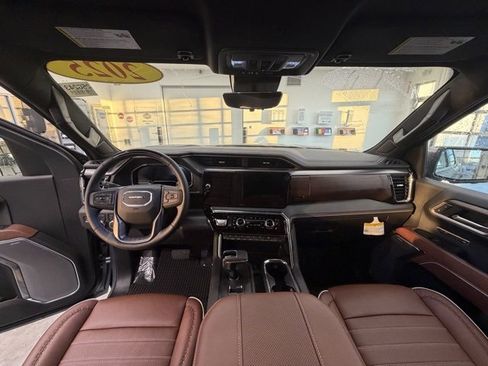 New 2025 GMC Sierra 1500 Denali Ultimate image 13