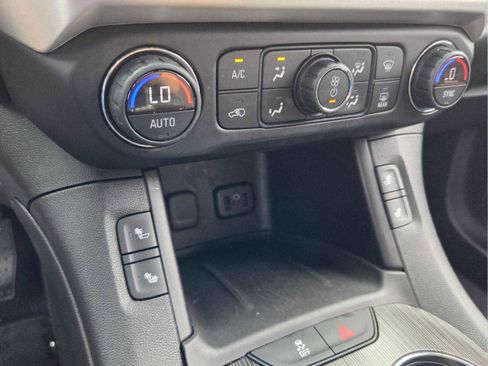 Used 2017 GMC Acadia SLT FWD image 21