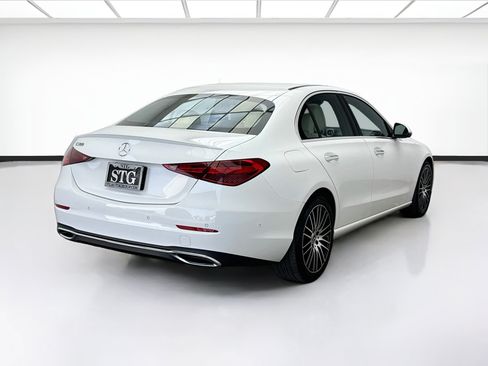 Used 2023 Mercedes-Benz C 300 Sedan image 4