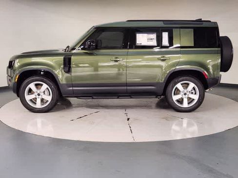 Used 2026 Land Rover Defender 110 S AWD/4WD image 5
