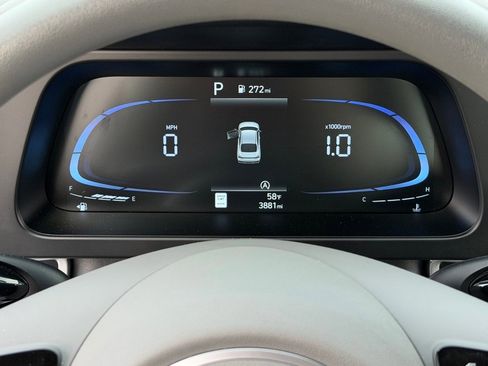 Certified 2025 Hyundai Elantra SE w/ Cargo Package image 13