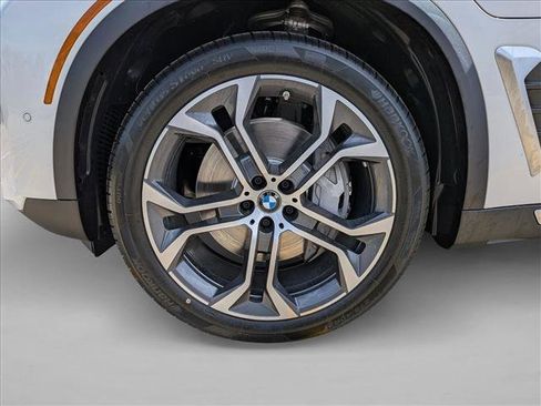 New 2026 BMW X5 xDrive50e w/ Executive Package image 10