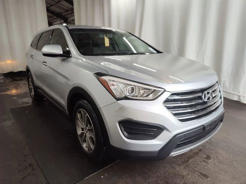 Used 2013 Hyundai Santa Fe GLS image 4