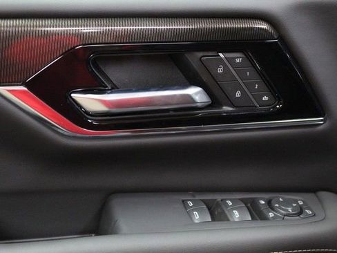 New 2026 GMC Yukon Elevation w/ Elevation Premium Package AWD/4WD image 20