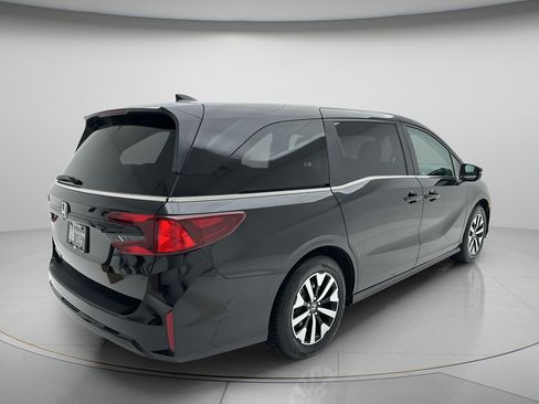 Used 2025 Honda Odyssey EX-L image 4