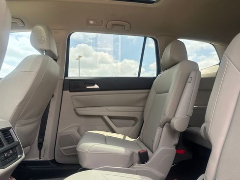 Used 2020 Volkswagen Atlas SEL FWD image 38