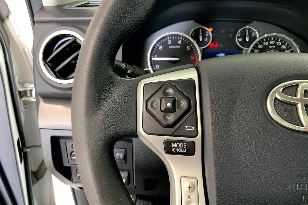 Used 2014 Toyota Tundra SR5 w/ SR5 Upgrade Package RWD image 20