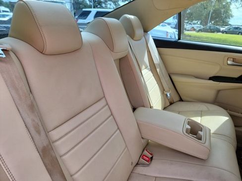 Used 2017 Toyota Camry XLE w/ Moonroof Package FWD image 16