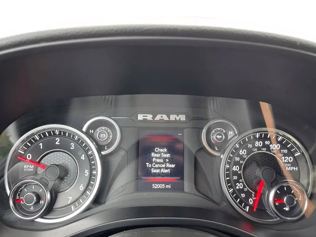 Used 2024 RAM 1500 Big Horn AWD/4WD image 23