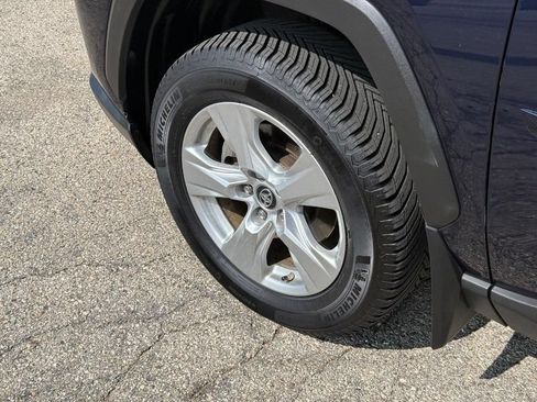 Used 2019 Toyota RAV4 XLE w/ Convenience Package AWD/4WD image 10