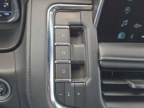 Used 2024 Chevrolet Tahoe LT AWD/4WD image 12