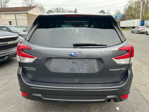 Used 2021 Subaru Forester Premium AWD/4WD image 6