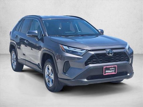 Used 2024 Toyota RAV4 XLE AWD/4WD image 3