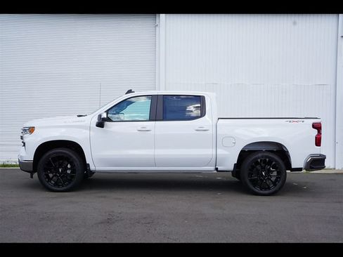 New 2026 Chevrolet Silverado 1500 LT w/ Leather Package AWD/4WD image 2