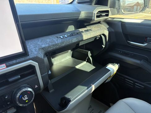 New 2026 Toyota Tacoma Limited image 33