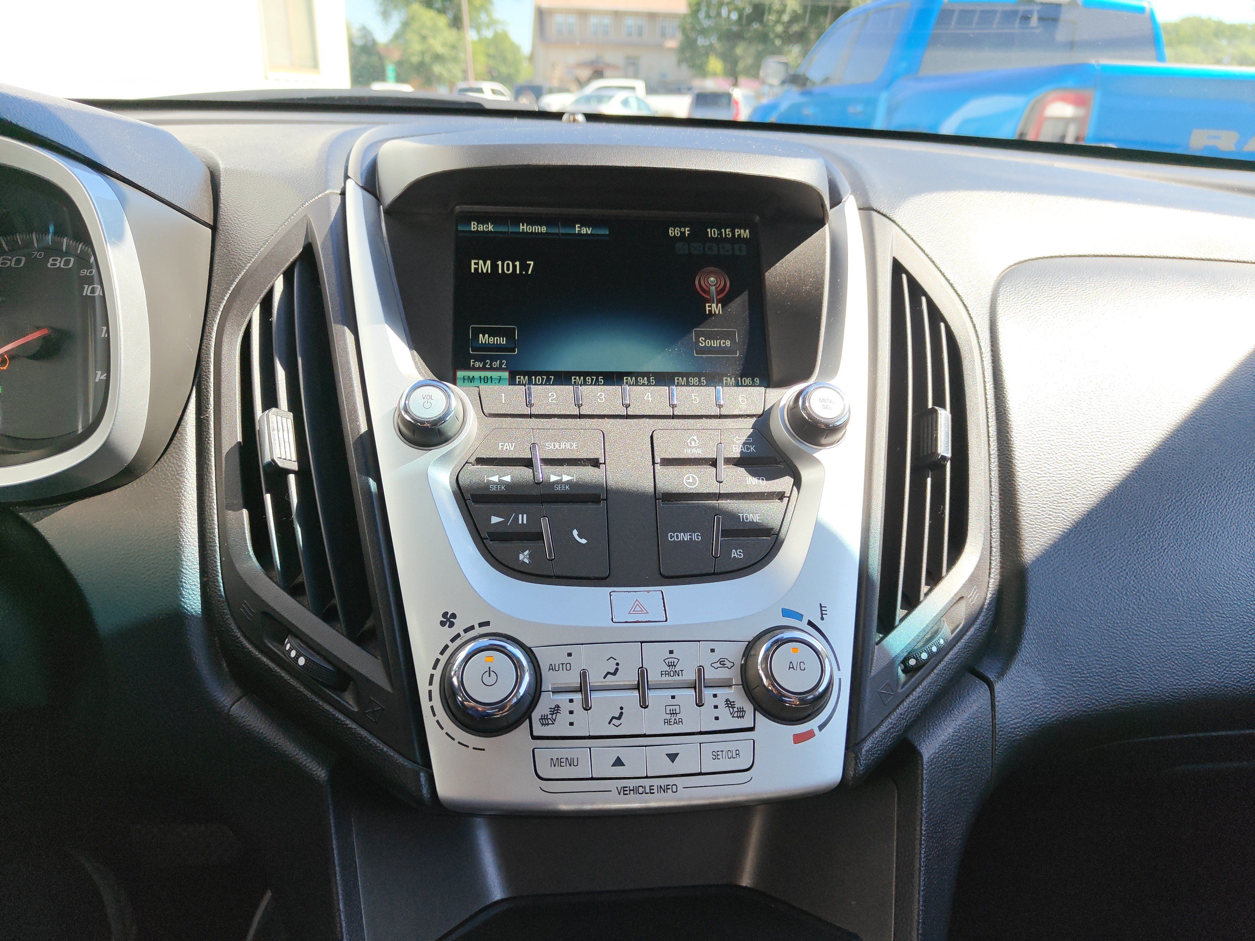 Used 2017 Chevrolet Equinox LT w/ Convenience Package FWD image 20