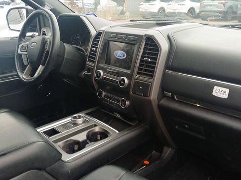 Used 2021 Ford Expedition XLT RWD image 11