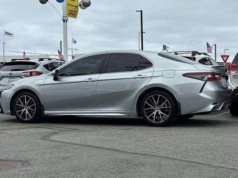 Used 2024 Toyota Camry SE FWD image 7