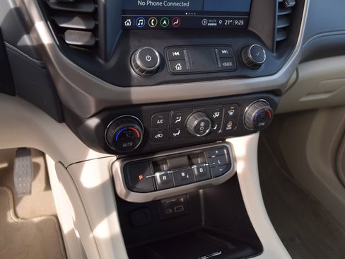 Used 2021 GMC Acadia Denali w/ Denali Ultimate Package image 20