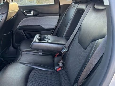 Used 2022 Jeep Compass Latitude image 14