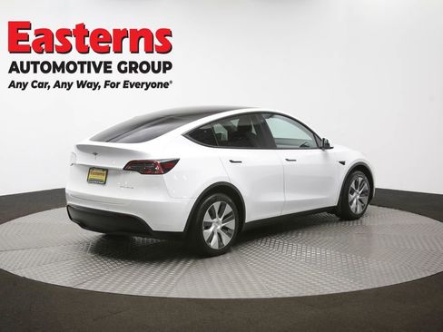 Used 2022 Tesla Model Y Long Range AWD/4WD image 39