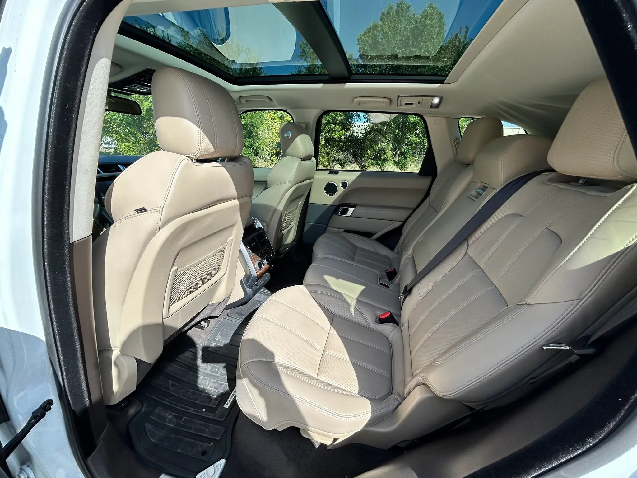 Used 2015 Land Rover Range Rover Sport HSE AWD/4WD image 13