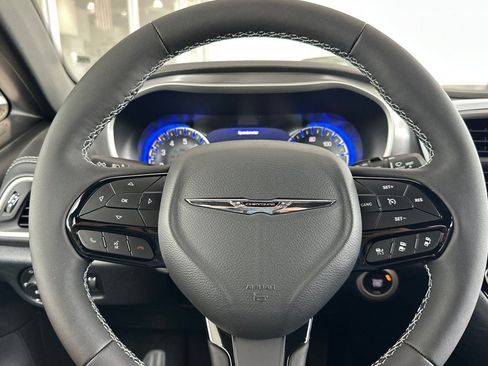 New 2026 Chrysler Pacifica Select FWD image 25