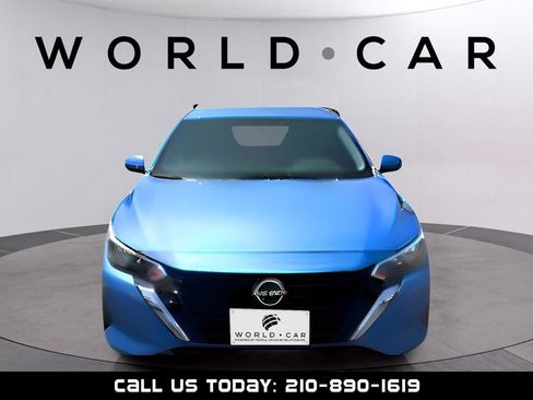 Used 2025 Nissan Sentra SV image 2