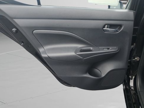 Used 2025 Nissan Versa SV FWD image 14
