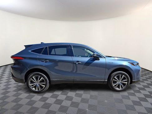 Certified 2021 Toyota Venza LE image 7