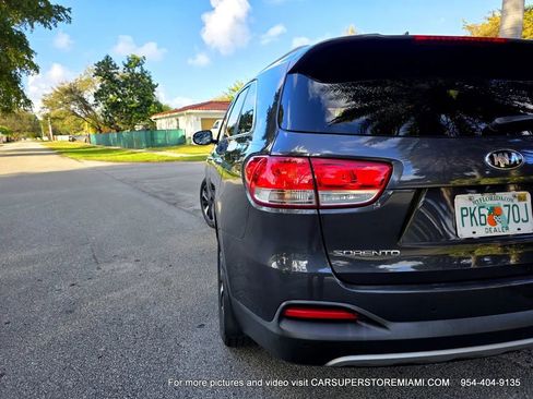 Used 2018 Kia Sorento EX image 61
