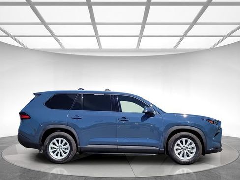 Used 2026 Toyota Grand Highlander AWD Hybrid image 3