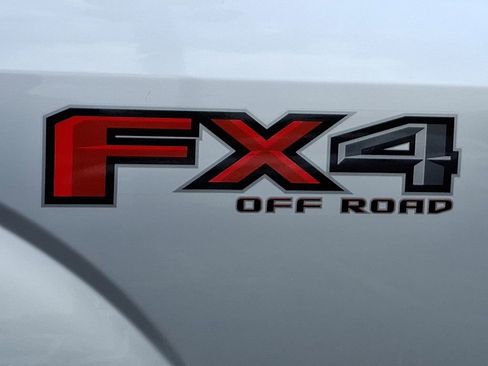 Used 2018 Ford F150 Platinum w/ Equipment Group 701A Luxury image 33