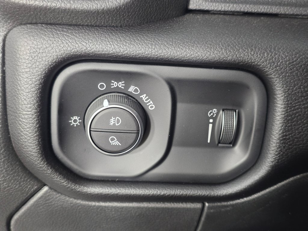 New 2026 RAM 3500 Big Horn AWD/4WD image 30