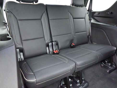 Used 2021 GMC Yukon SLT w/ SLT Premium Package image 38