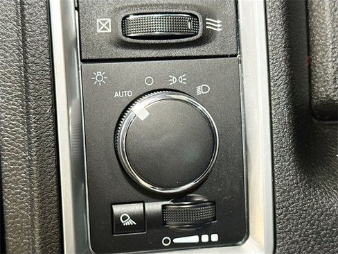 Used 2021 RAM 1500 Classic Warlock image 12