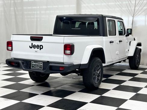 New 2025 Jeep Gladiator Sport image 8