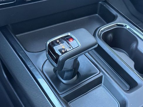 Used 2025 Chevrolet Silverado 1500 ZR2 w/ Technology Package image 21