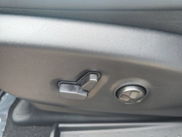 New 2027 Chrysler Pacifica Select AWD/4WD image 16