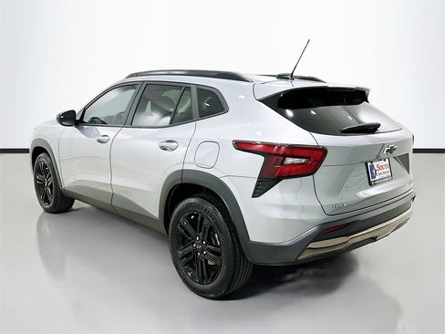 Used 2025 Chevrolet Trax ACTIV w/ Driver Confidence Package image 5