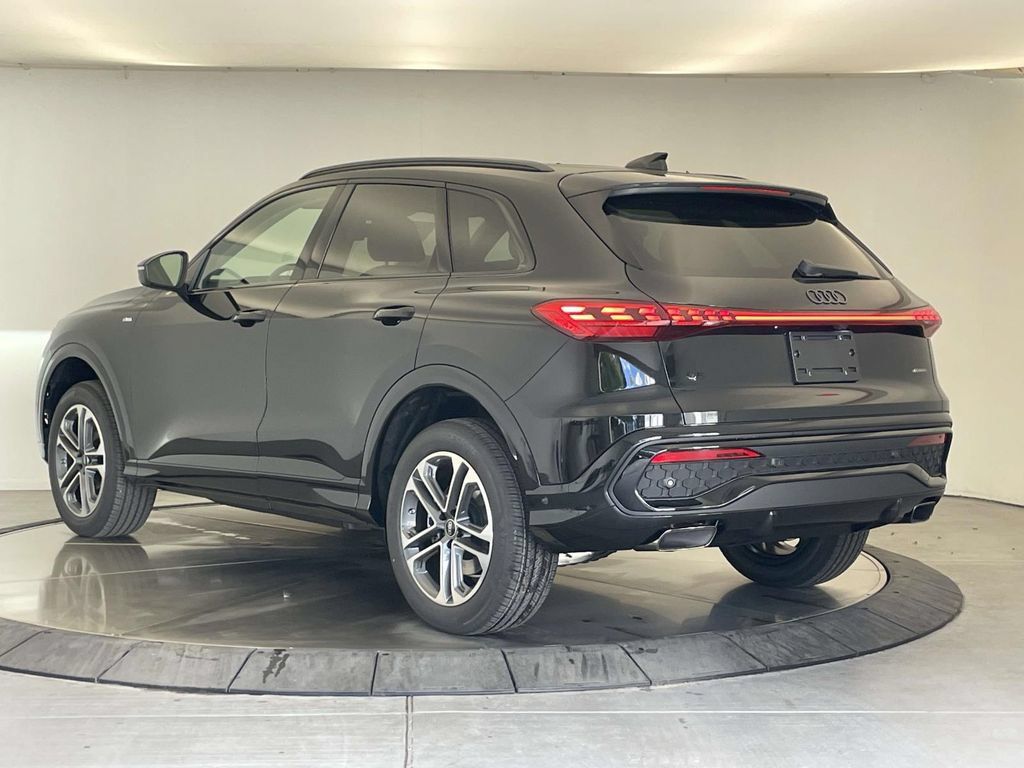 New 2026 Audi Q5 2.0T AWD/4WD image 3